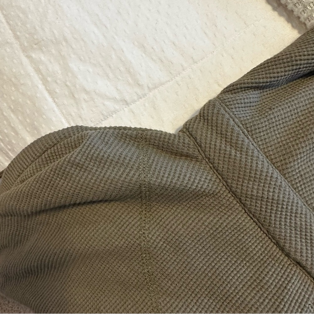 RDI Olive-Grey Waffle Knit Hooded Lightweight Pullover - Picture 4 of 4